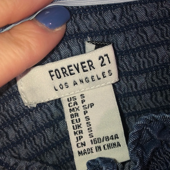 Jean off the shoulder dress with pockets 😍 - Picture 4 of 4